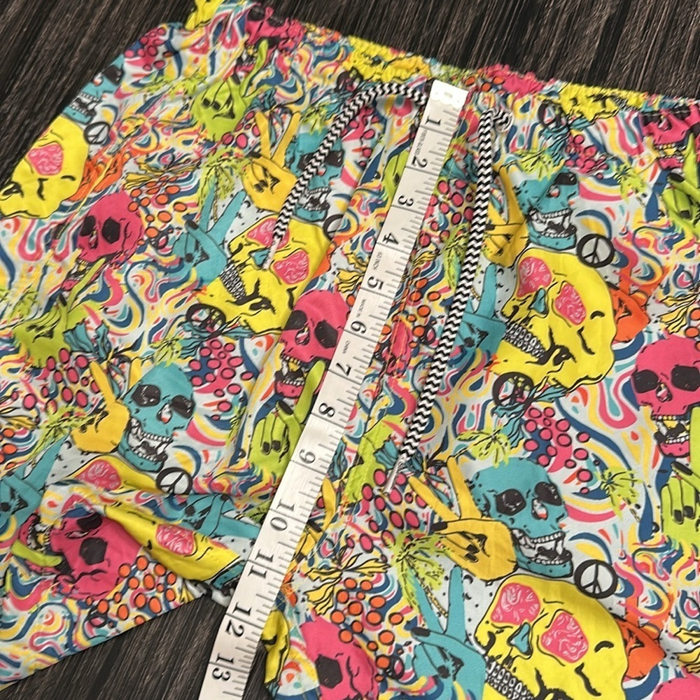 Men’s Boardies Skull Grillz Swim Trunks, Size Medium View 5